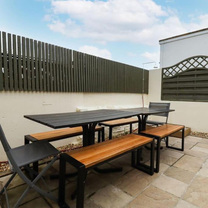 Gorgeous House In Newquay Walking Distance From Fistral Beach Exterior foto