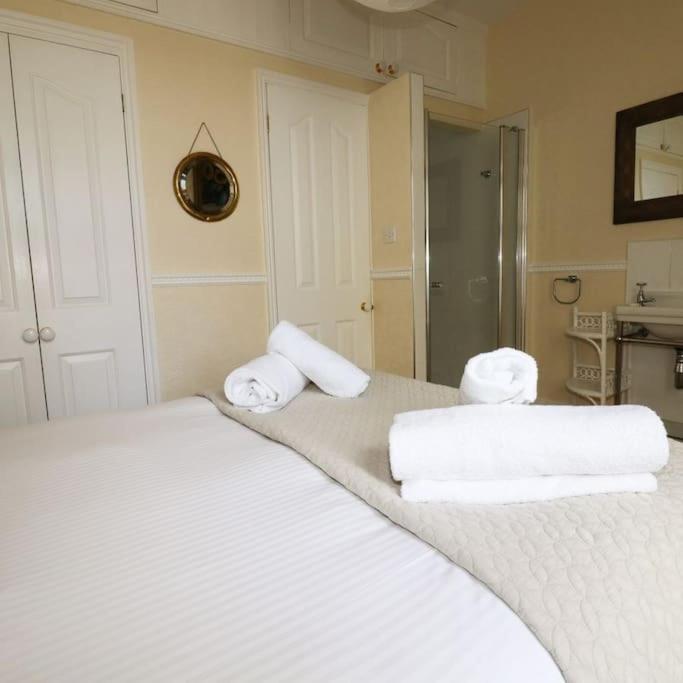 Gorgeous House In Newquay Walking Distance From Fistral Beach Exterior foto