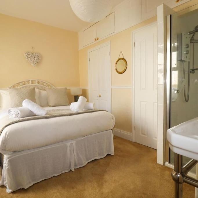 Gorgeous House In Newquay Walking Distance From Fistral Beach Exterior foto